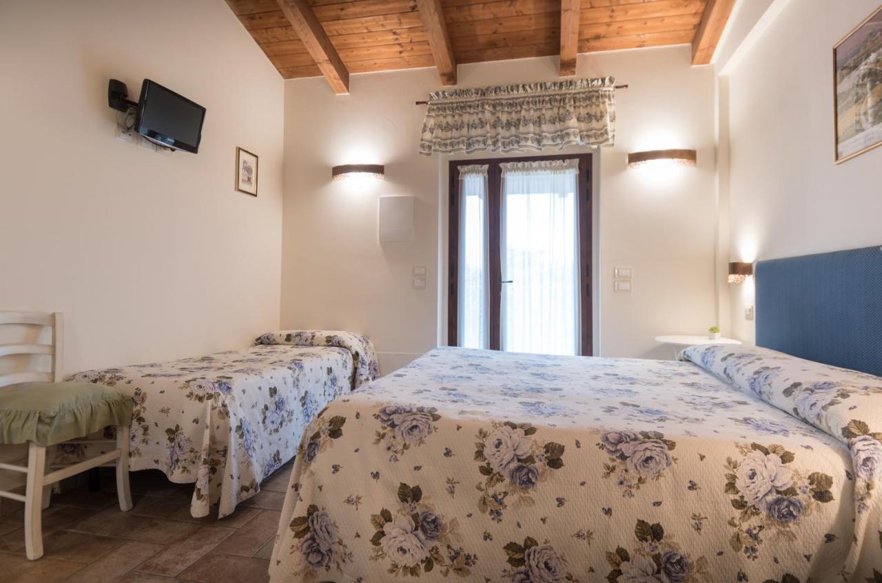 Rosa Di Assisi Bastia Umbra Exterior foto