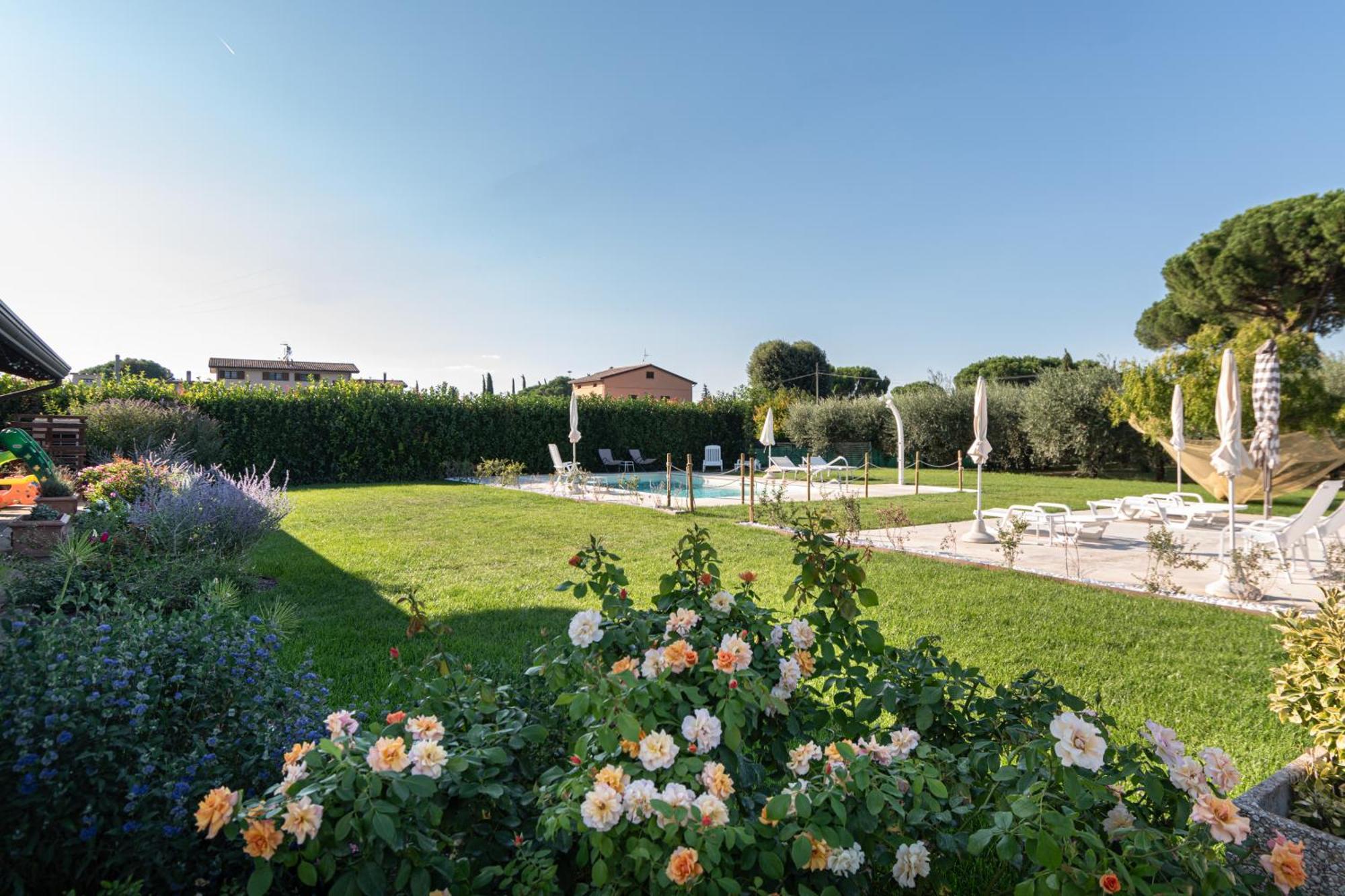 Rosa Di Assisi Bastia Umbra Exterior foto