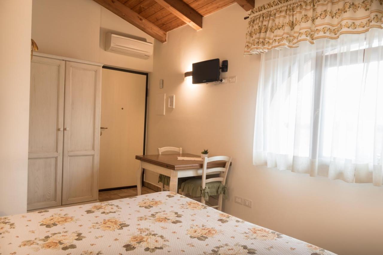 Rosa Di Assisi Bastia Umbra Exterior foto