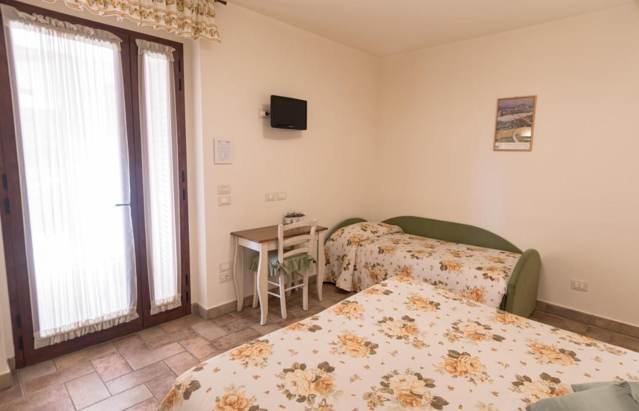 Rosa Di Assisi Bastia Umbra Exterior foto