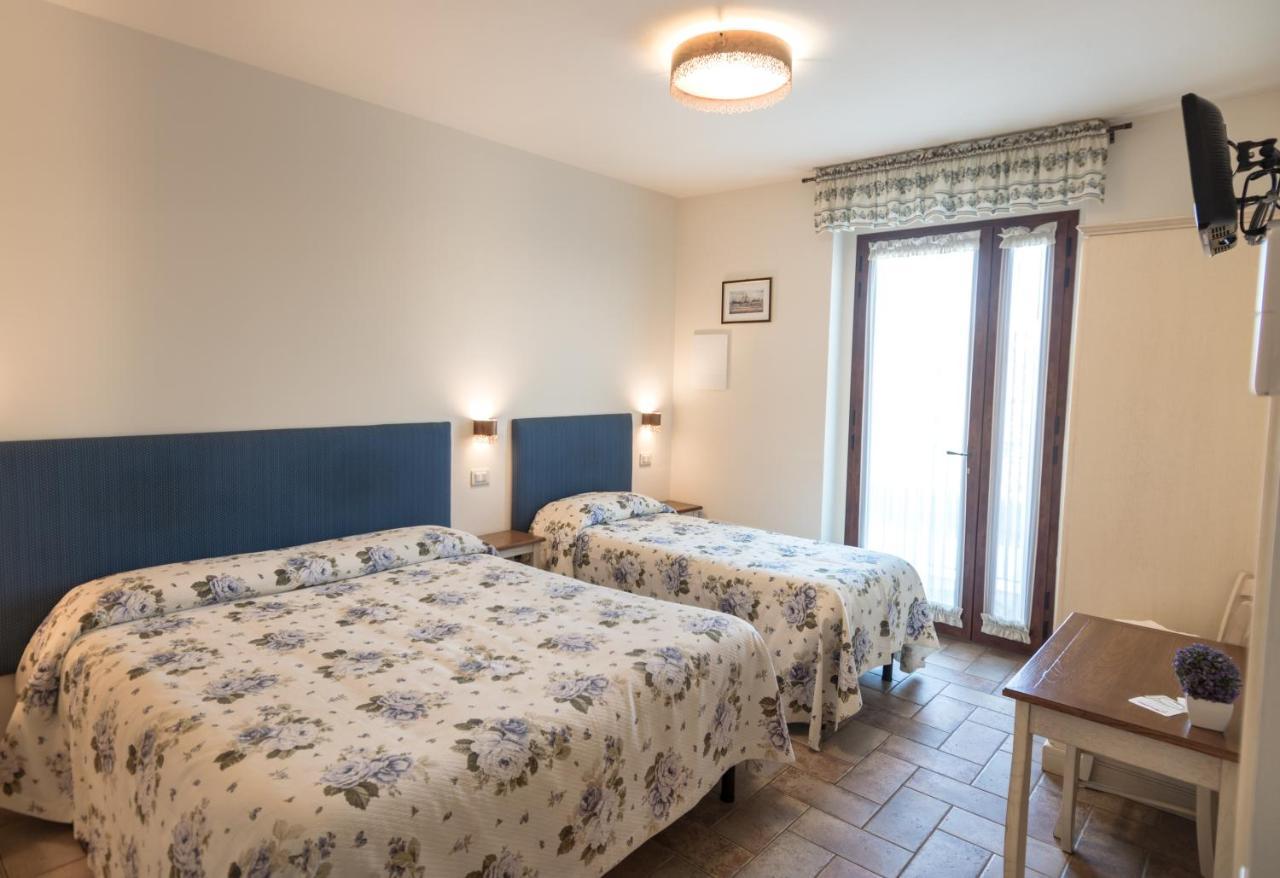 Rosa Di Assisi Bastia Umbra Exterior foto