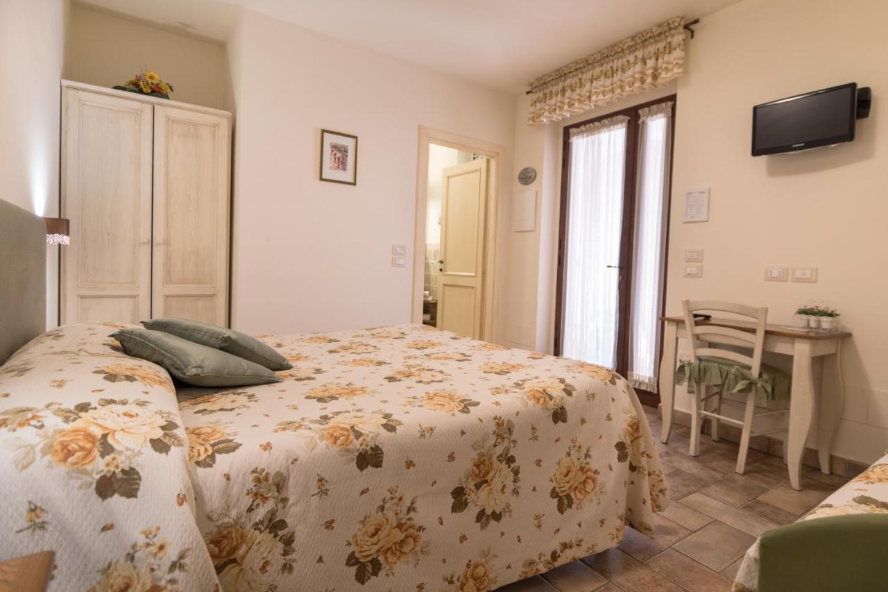 Rosa Di Assisi Bastia Umbra Exterior foto